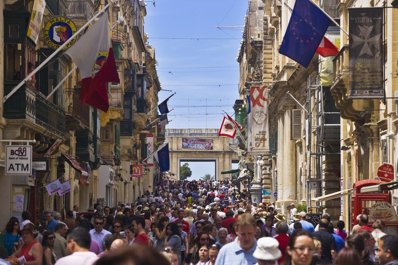 Samoloty pełne Polaków. Kto wybrał ten termin, już wygrał