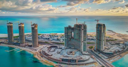Zaskakująca alternatywa dla Dubaju. 4 godz. lotu, 28 st. C, a ceny europejskie