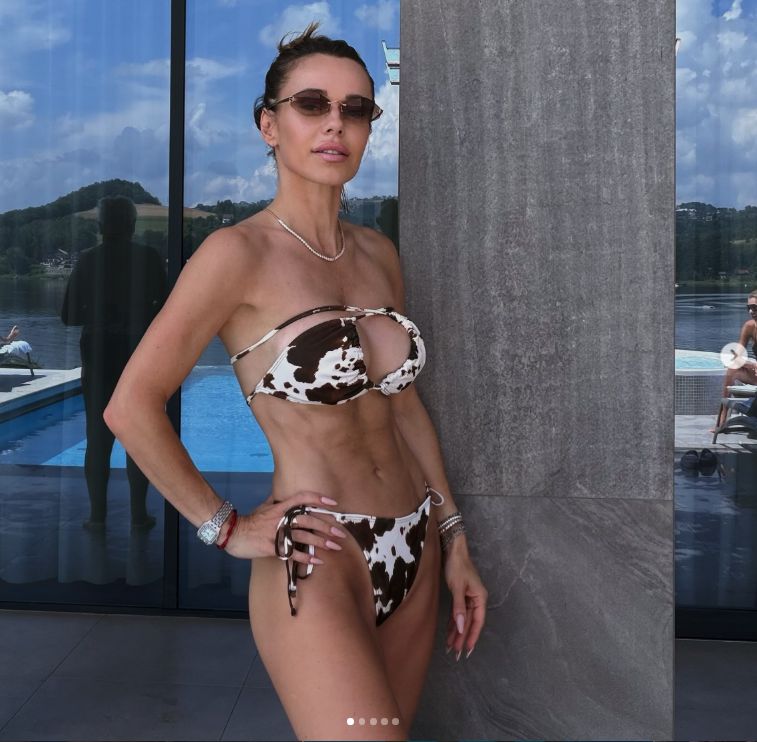Doda w bikini