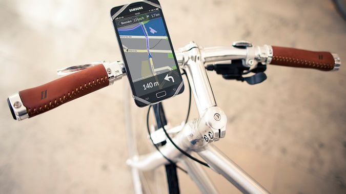 Finn - uniwersalny uchwyt dla rowerzystów. Już nigdy nie upuścisz smartfona! 1