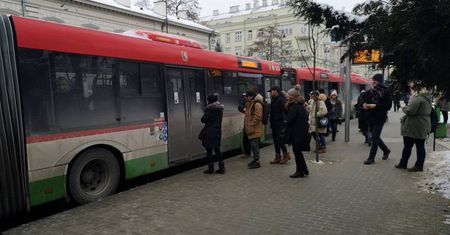 Lublin: Nastolatka przeżyła horror! Zboczeniec ocierał się o 15-latkę, później się onianizował