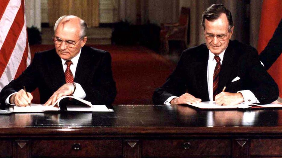 Michaił Gorbaczow i George H.W. Bush w 1990 r.