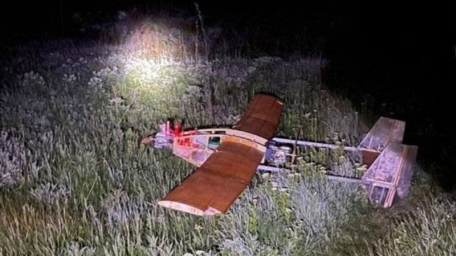 Rosyjski dron z drewna.