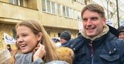 Tomasz Lis z córką na marszu "Obywatele dla Demokracji"! (FOTO)
