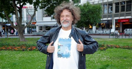 Kuzyn Kaczyńskiego przyłapany. Nie krępował się w sopockim barze