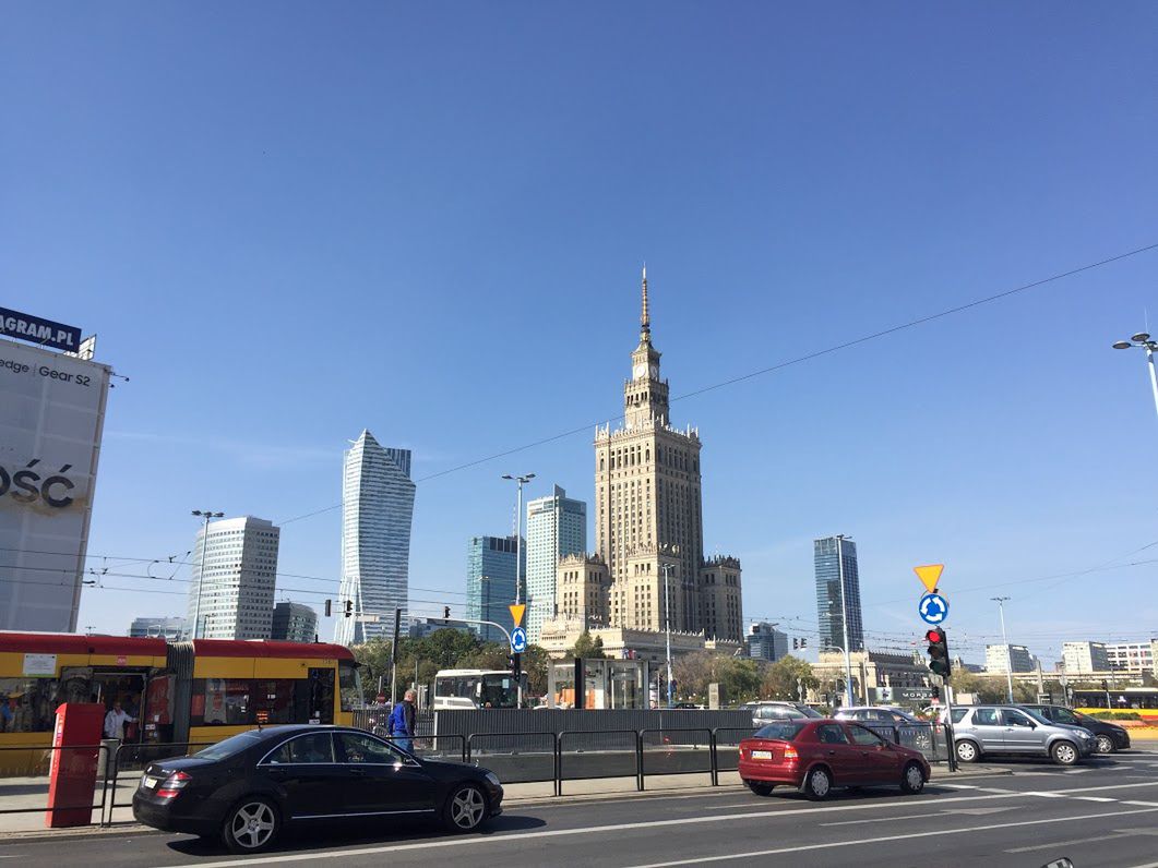 Wykupują setkami "dziury w ziemi". Warszawa może być jak Berlin. To fatalna wieść dla wynajmujących