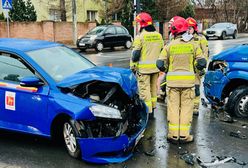 Marki. "Uber" uderzył w autobus komunikacji miejskiej. Ranna pasażerka