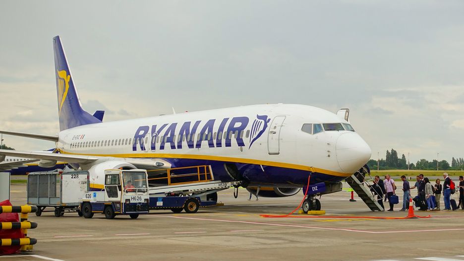 Ryanair przestrzega pasażerów przed nieoryginalnymi kartami pokładowymi 