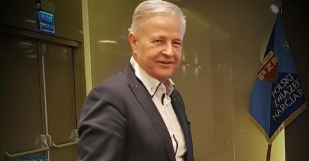 "Kocham cię". Tajner pamiętał o jej urodzinach
