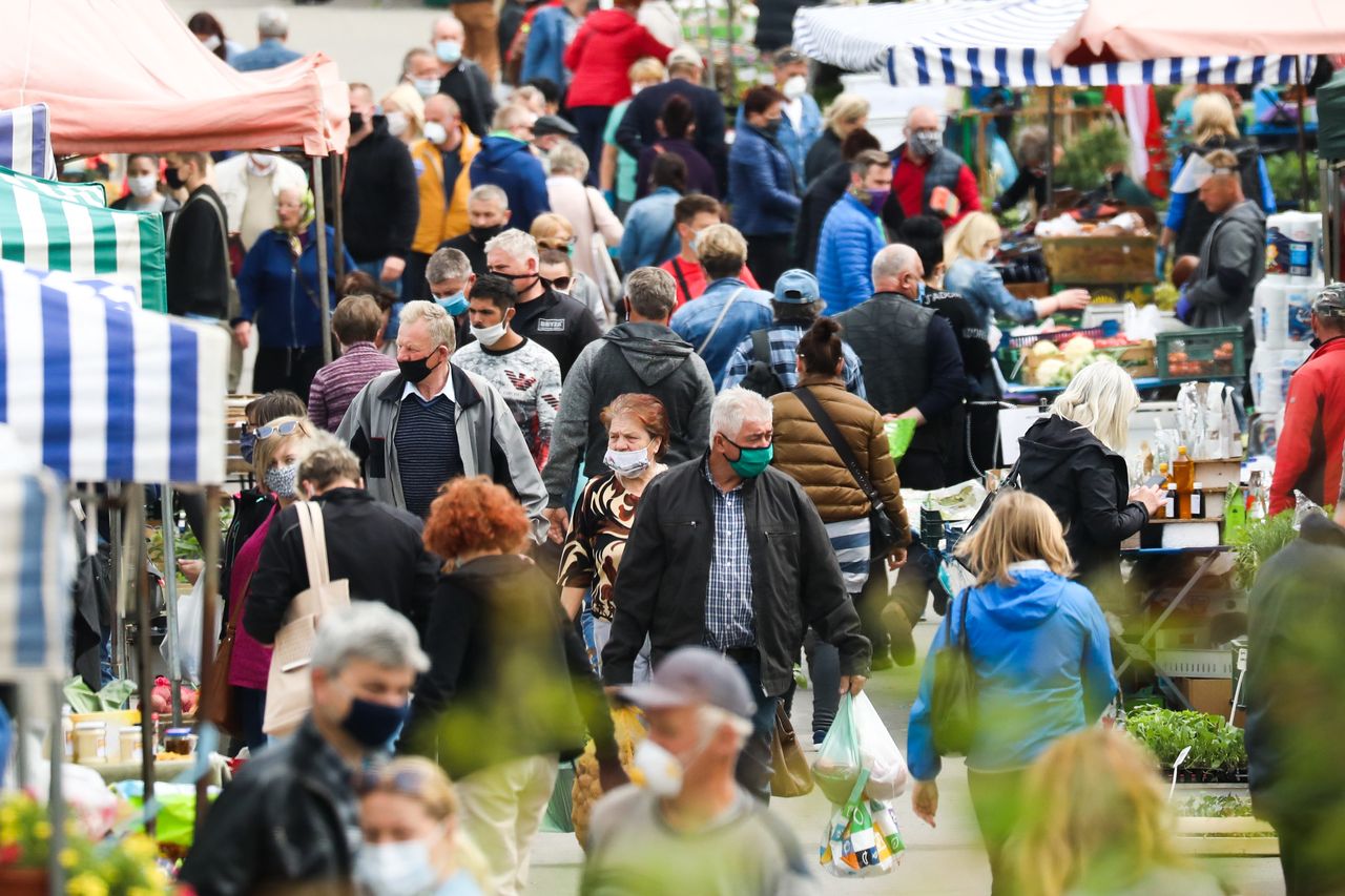 Koronawirus w Polsce. Polacy źle znoszą epidemię. Nowy sondaż