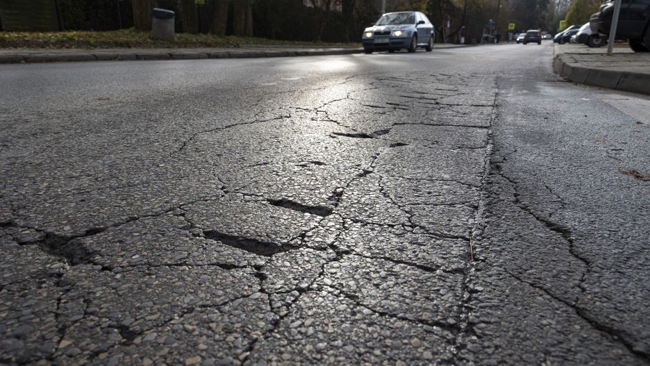 Z nadejściem jesieni pogorszyła się widoczność na drogach.