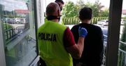 Makabryczne odkrycie. Zwłoki pod stertą ubrań. Leżały tam 3 tygodnie