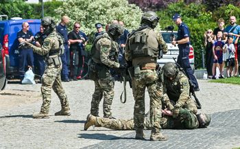 Bygdoszcz: Pokaz akcji kontrterrorystów na Wyspie Młyńskiej. Zobaczcie zdjęcia z policyjnego pikniku