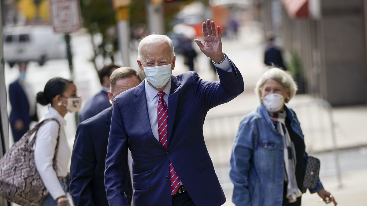 Według doniesień mediów, w ostatniej fazie kampanii wyborczej Joe Biden ma przewagę finansową nad Donaldem Trumpem.