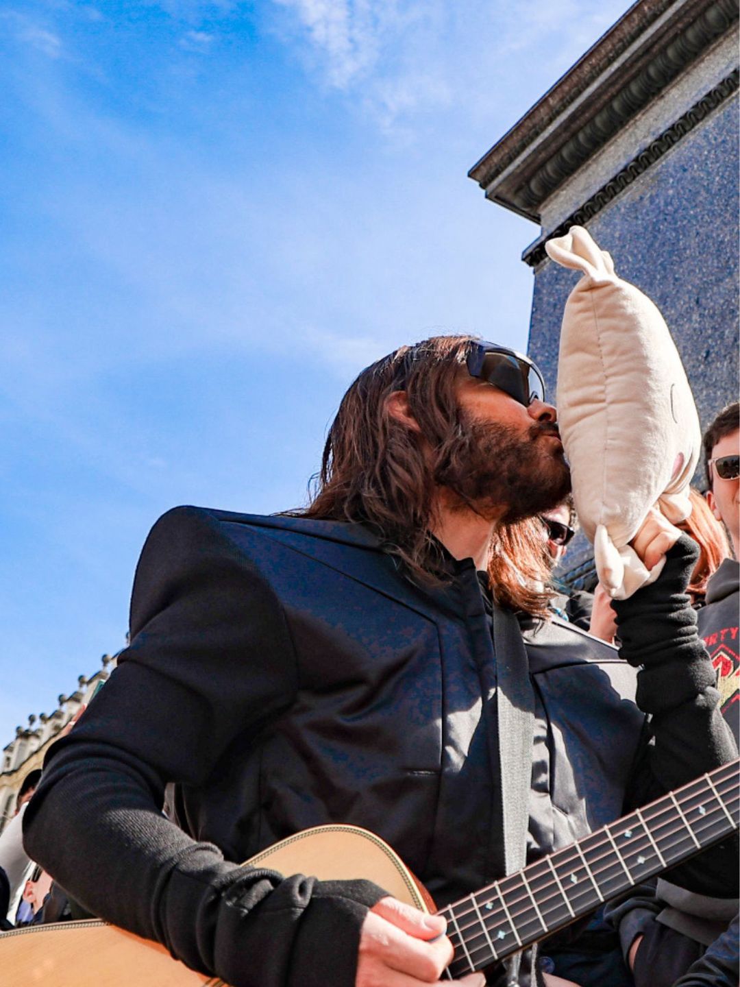 Jared Leto całuje pieroga 