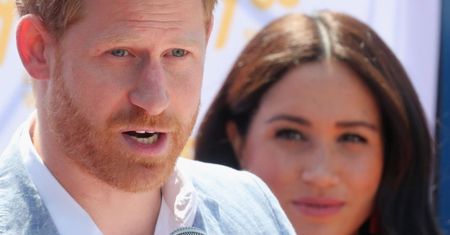 Książę Harry naraził się babci? "Nikt w rodzinie królewskiej nie wspiera Harry'ego i Meghan w tym momencie"