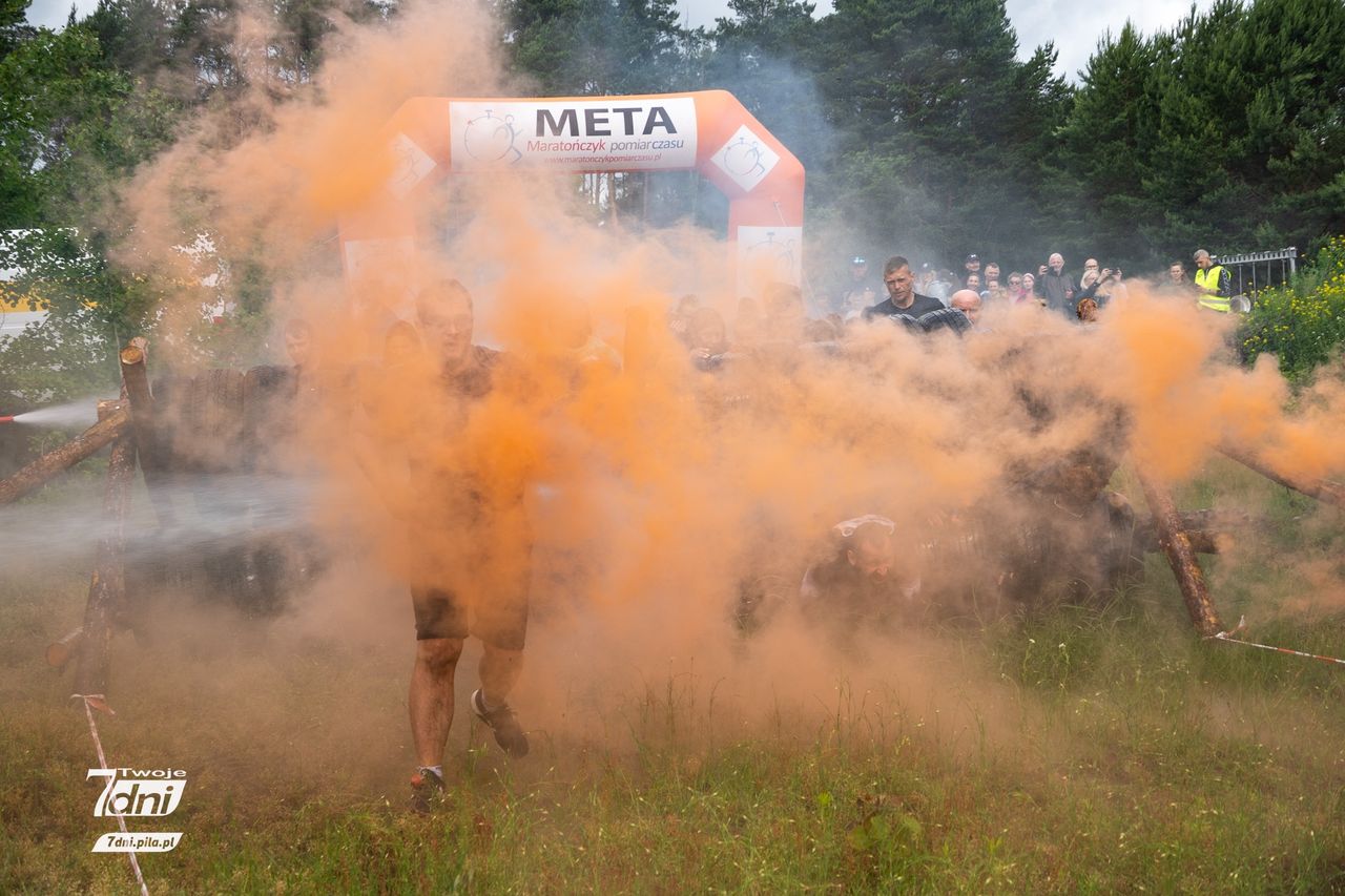 Ekstremalny bieg Miki Run na poligonie w Pile