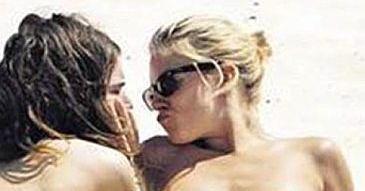 Sienna Miller topless. Z nowym chłopakiem