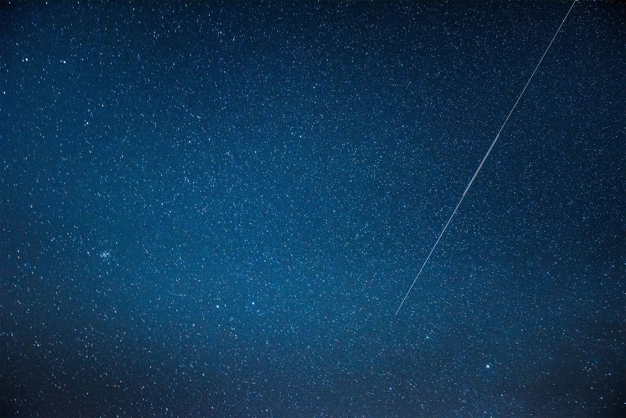 Satelity Elona Muska nad Polską. Czytelnicy pokazali swoje zdjęcia Starlink 1