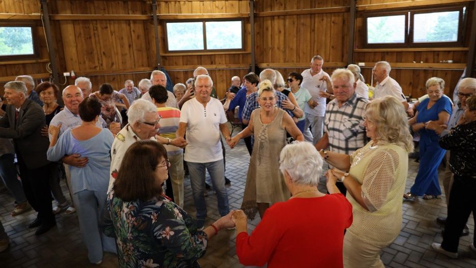 Taneczny piknik seniorów z Pleszewa