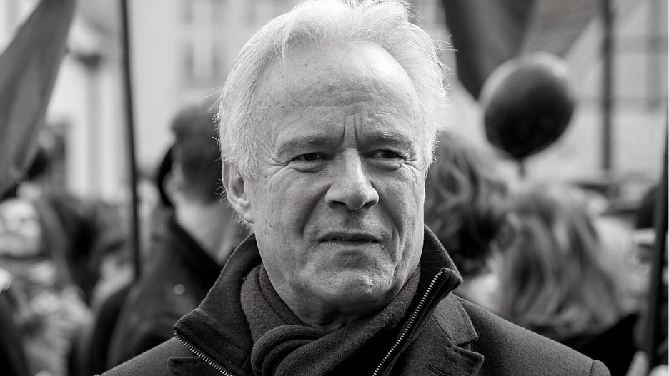 Prof. Jerzy Limon podczas inscenizacji  z okazji 400 rocznicy śmierci Williama Szekspira