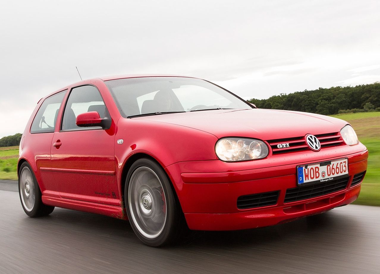Wersja GTI 25th Anniversary to jedna z niewielu, która rzeczywiście odróżnia się od standardowych Golfów.