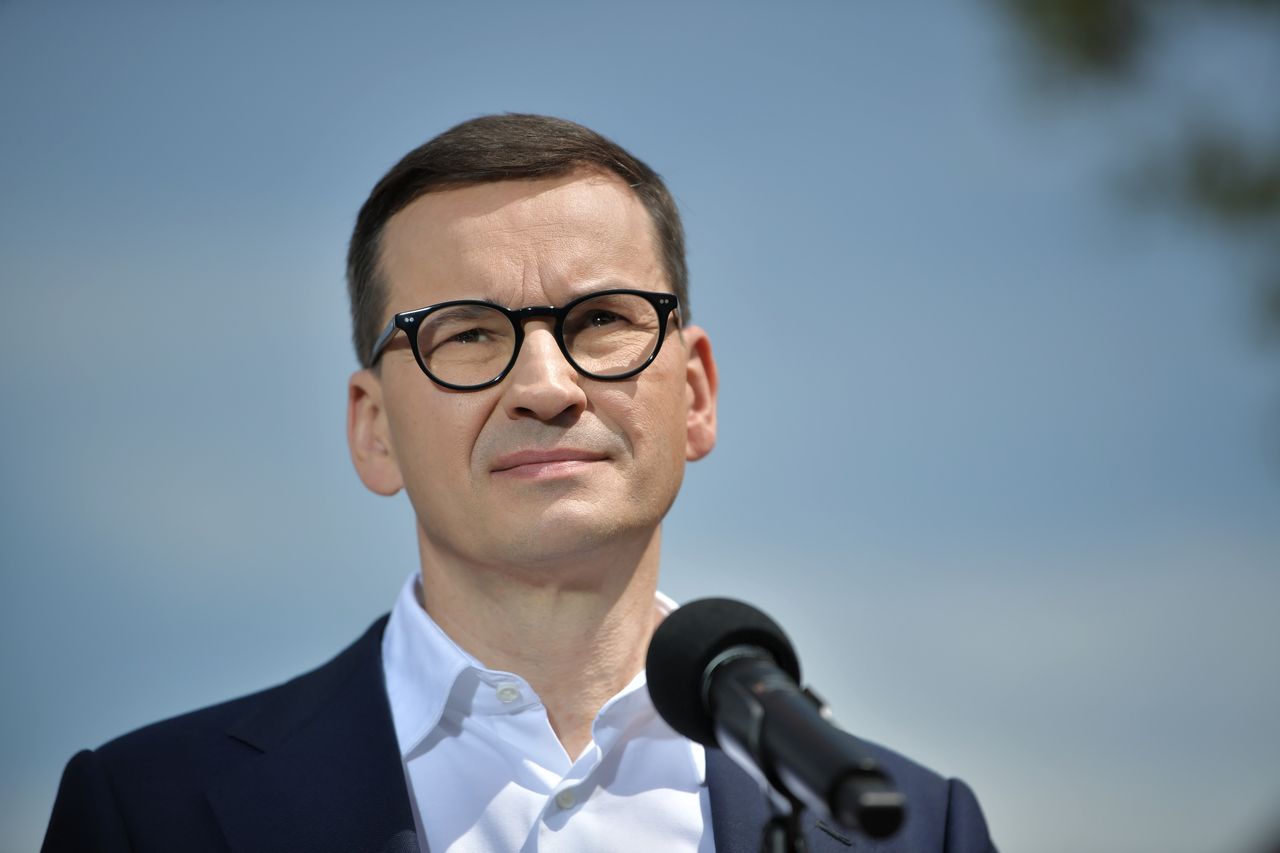 Premier Mateusz Morawiecki swoją wypowiedzią udowodnił po raz kolejny, że polski rząd, jak ocenia norweski ekspert badający relacje w Polsce, ma werbalne ataki na inne kraje w "kodzie genetycznym"  