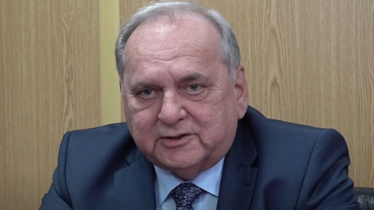 Jarosław Mroczek w czasie konferencji prasowej