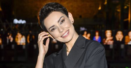 Dorota Gardias w króciutkiej garsonce. Fani porównali ją do amerykańskiej aktorki