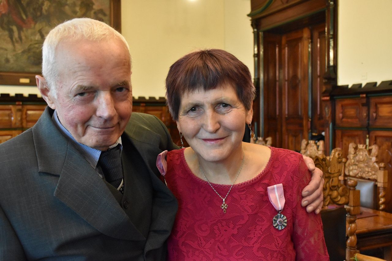 Chojnice: Maria i Aleksander Kurkowie otrzymali prezydenckie medale