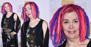 Lana Wachowski pozuje na ściance w jedwabnej sukience (ZDJĘCIA)