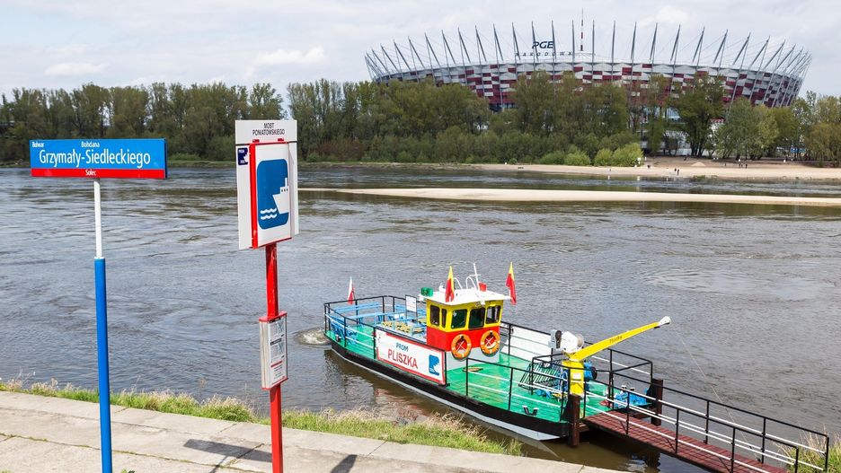 W jednym z polskich miast możesz skorzystać z wycieczki tramwajem wodnym całkiem za darmo. Zobacz, czemu warto w ten sposób urozmaicić sobie zwiedzanie.