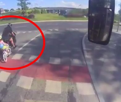 Olsztyn. Policja szuka motocyklisty, który potrącił dziewczynkę jadącą na rowerku