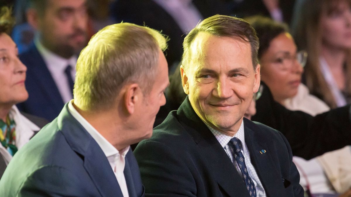 Premier Donald Tusk i Radosław Sikorski
