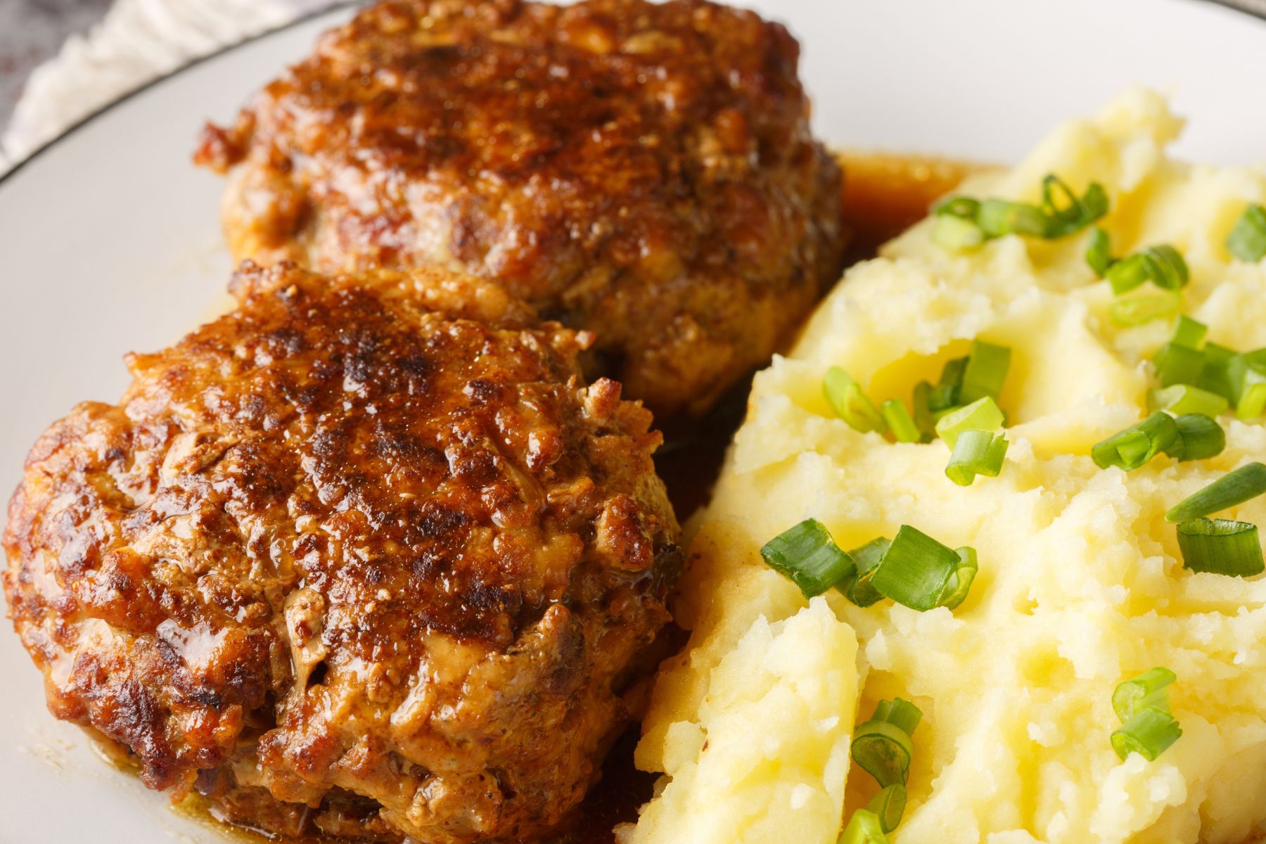 Wrzucam do mięsa i robię kotlety. Są pełne smaku i niesamowicie soczyste