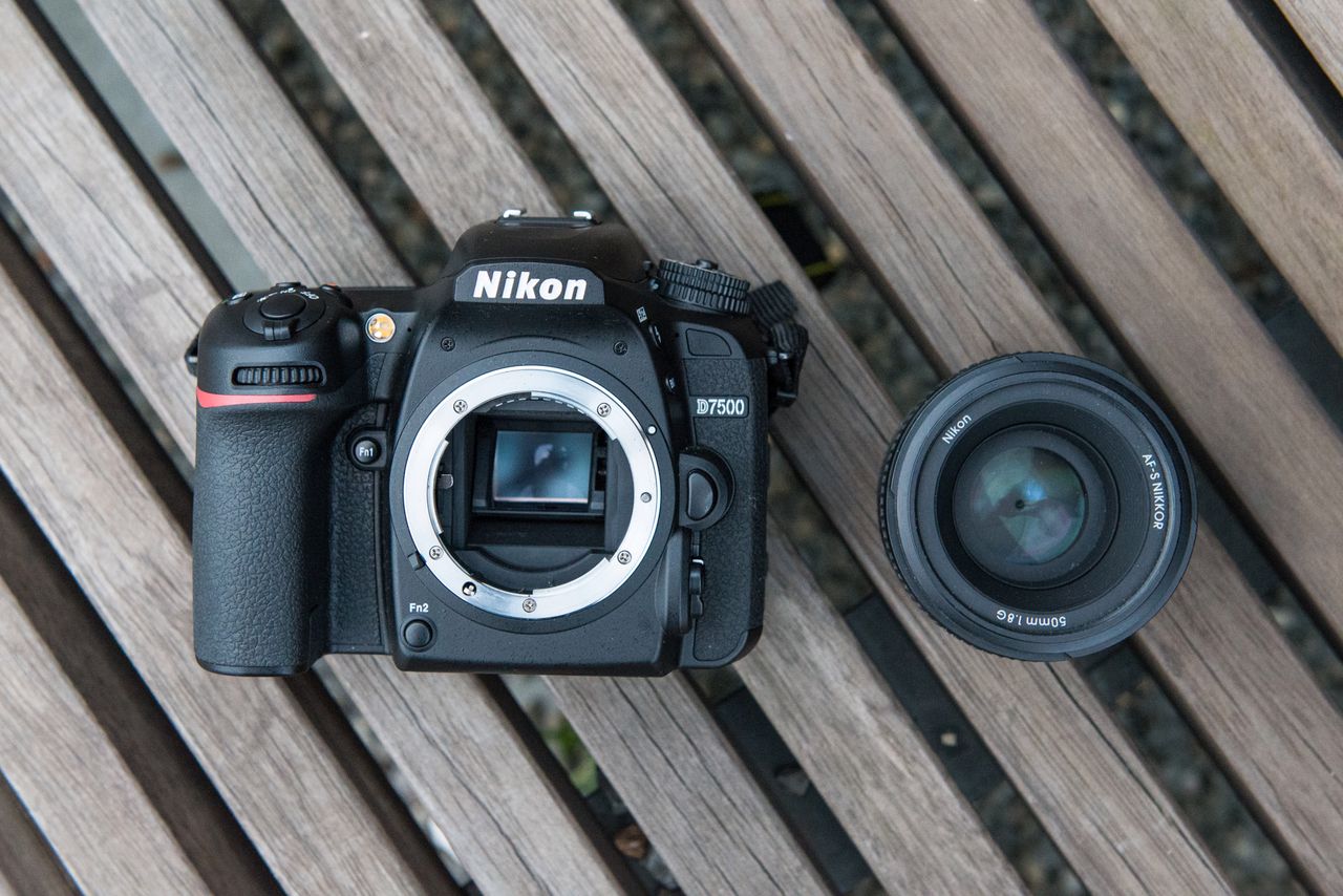 Nikon D7500