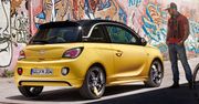 Opel Adam na ścianie warszawskiej stacji metra