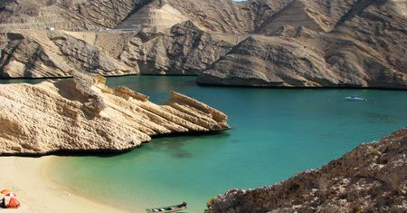 Oman. Wielki Kanion, fiordy i bajkowe oazy