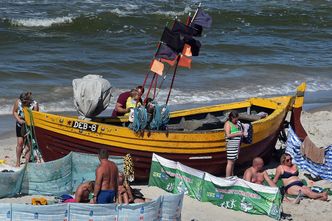 Wakacje 2020. Zagranica niepewna, więc Polacy zwiedzą kraj