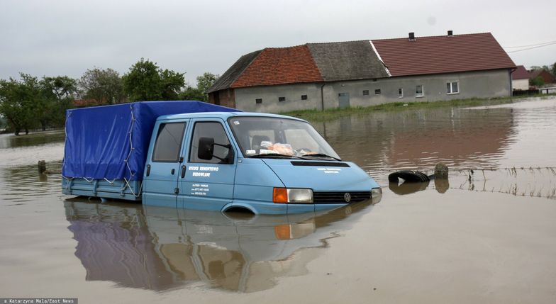 Zatopione wsie. Prezes Izby Rolniczej w Opolu: sytuacja jest tragiczna