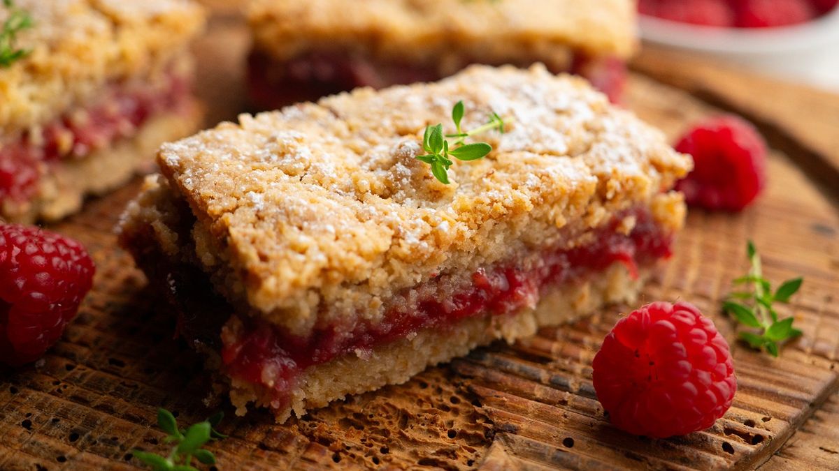 Najlepsze ciasto z malinami. Nie zostaną po nim nawet okruszki