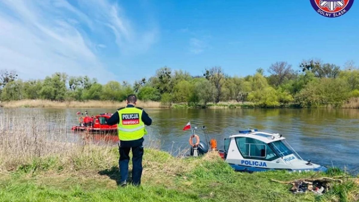 Młody mężczyzna porwany przez nurt rzeki.