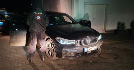 Gryfów Śląski. Ukradli BMW z dzieckiem w środku. Złodziei udało się złapać