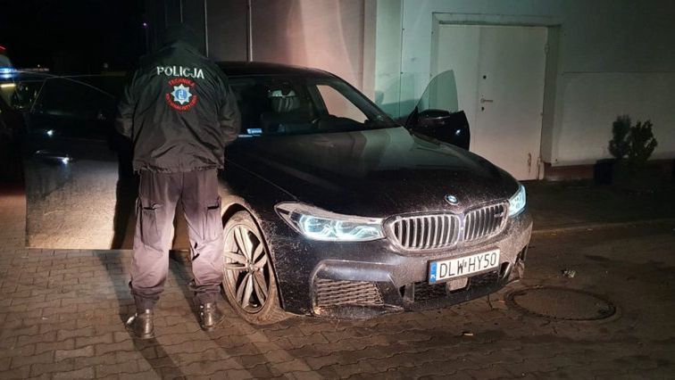 Gryfów Śląski. Ukradli BMW z dzieckiem w środku. Złodziei udało się złapać
