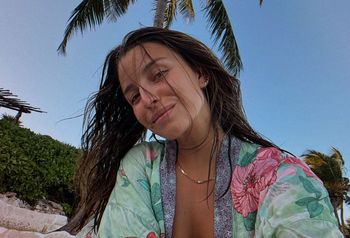 Julia Wieniawa relaksuje się w tropikach. Pokazała zdjęcie w bikini