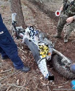 66-latek jeździł crossem po lesie. Teraz odpowie przed sądem