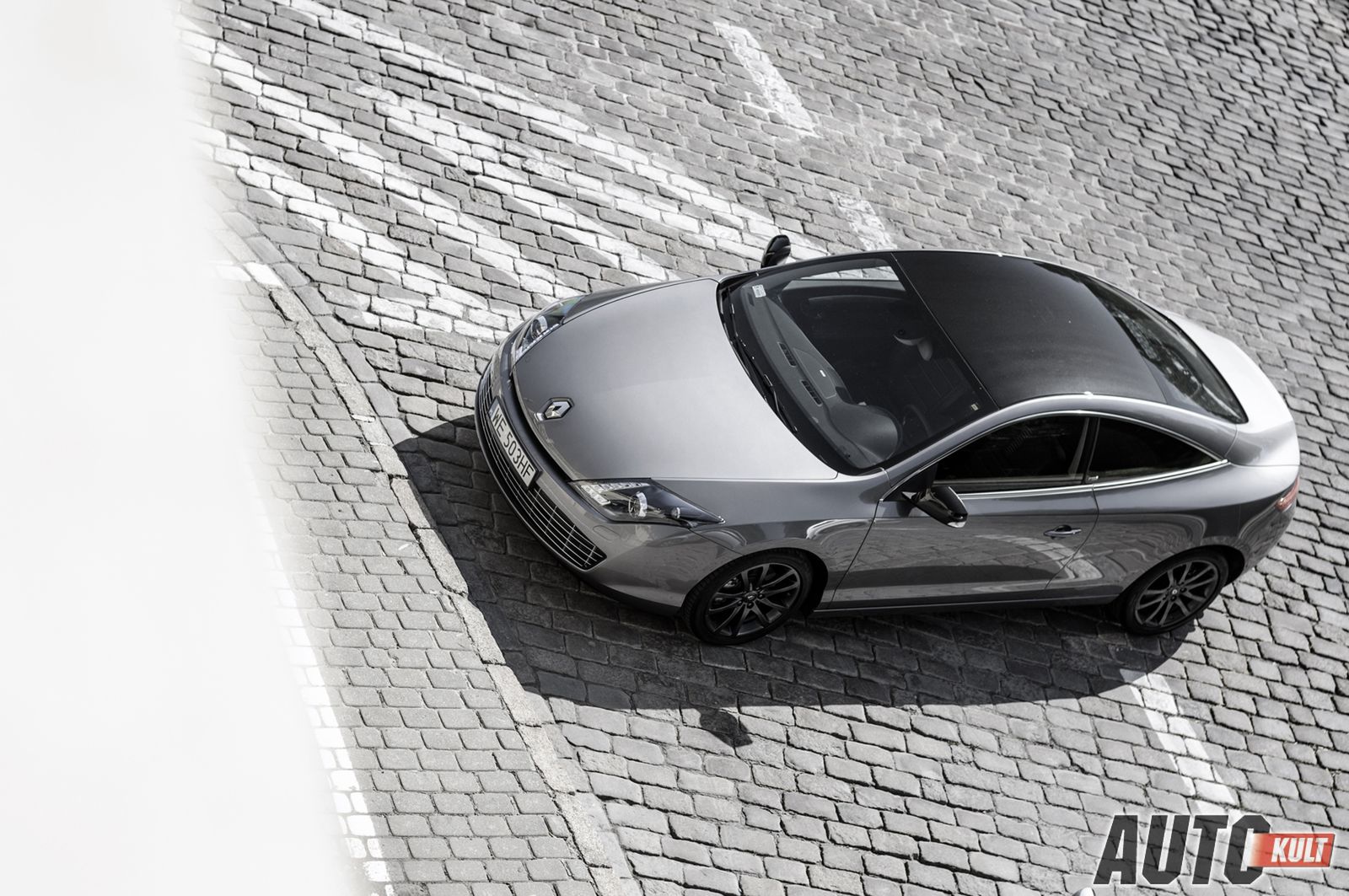 Renault Laguna Coupé 2,0 dCi 4Control - test [galeria zdjęć] 2