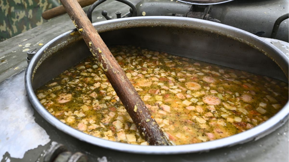 Wojskowa grochówka to hit imprez plenerowych