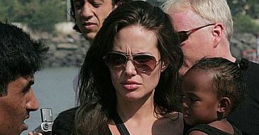 Angelina kończy z aktorstwem!