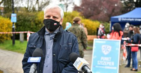 Koronawirus w Polsce. Zapadła decyzja ws. obowiązkowych szczepień w Wałbrzychu